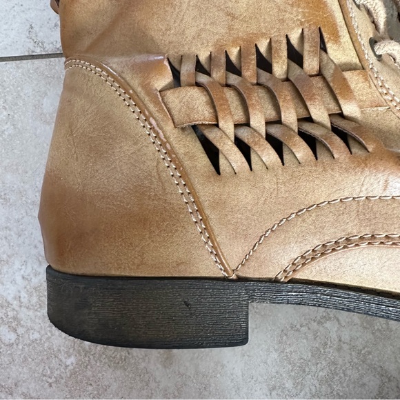 Basket weave booties - Picture 10 of 11